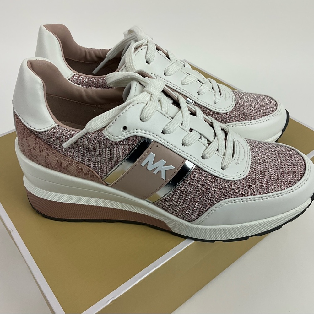 Michael Kors Women's Mabel Trainer Running Sneakers Soft Pink New In Box - Picture 5 of 9
